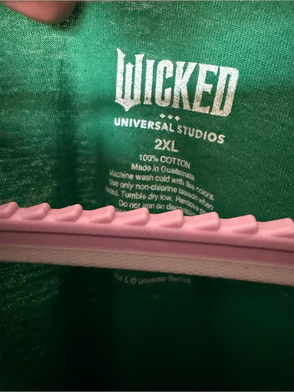 Wicked Universal Studios Cropped Tee – Green Graphic Shirt – 2XL - Picture 7 of 8